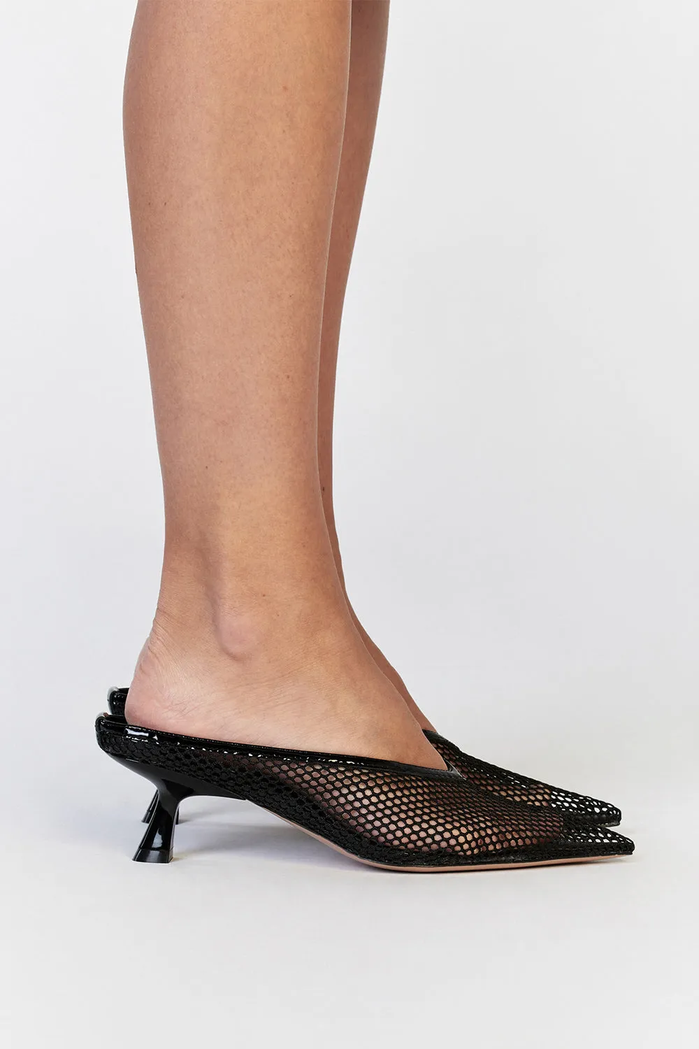 ALIAS MAE GOMEZ BLACK MESH HEEL