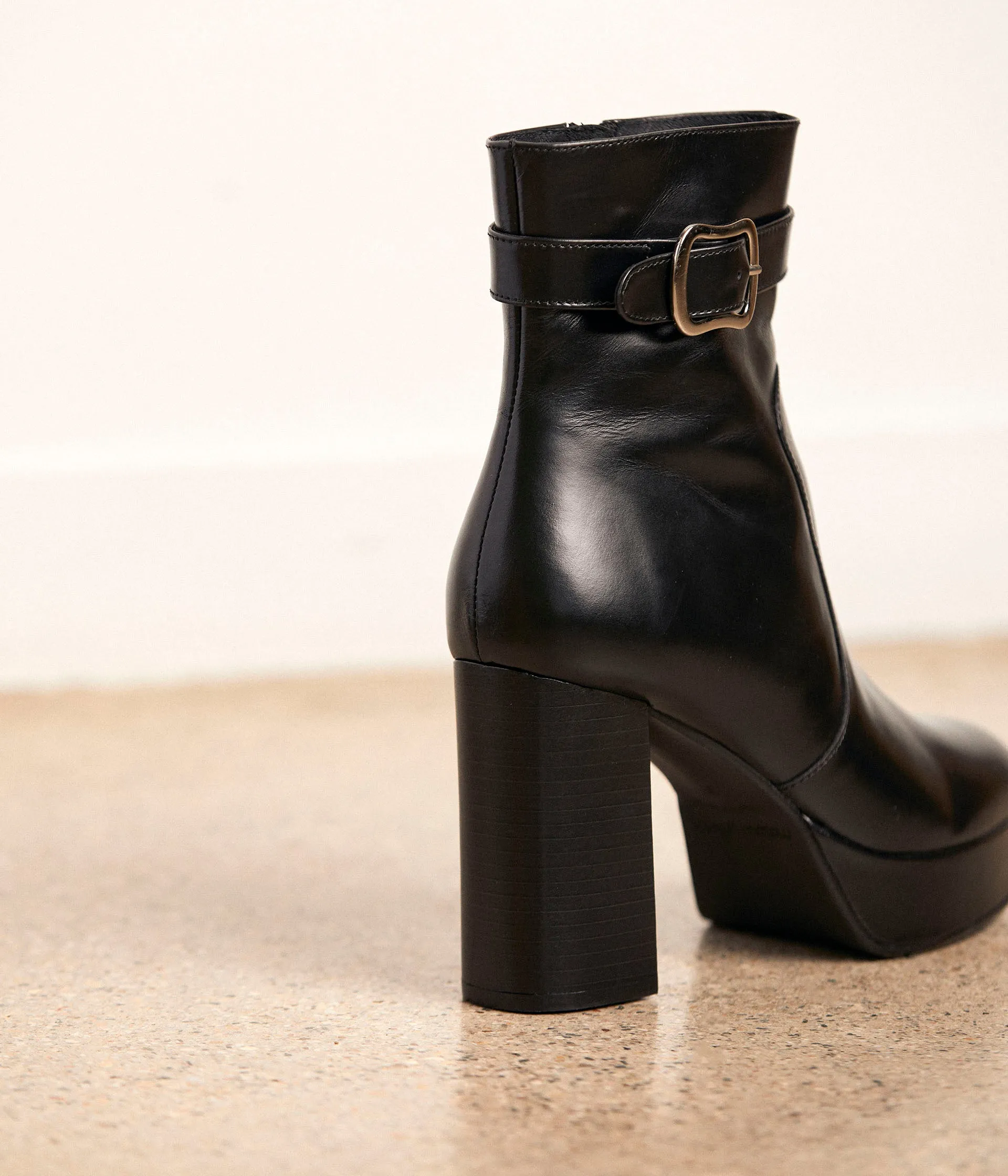 Boots noires talon Aventine