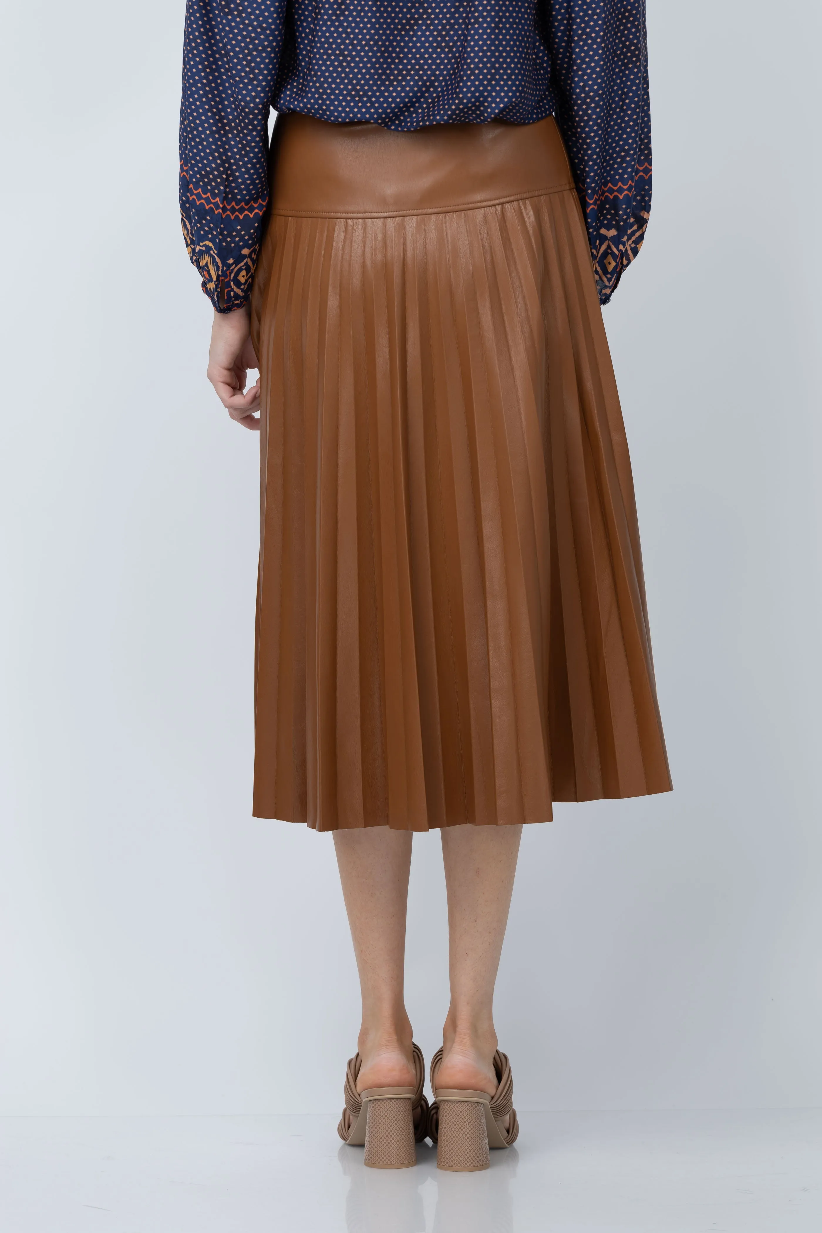Caballero Hendrix Vegan Leather Skirt in Tobacco