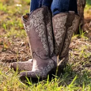 Corral Brown & Bone Embroidered Flowers A2773
