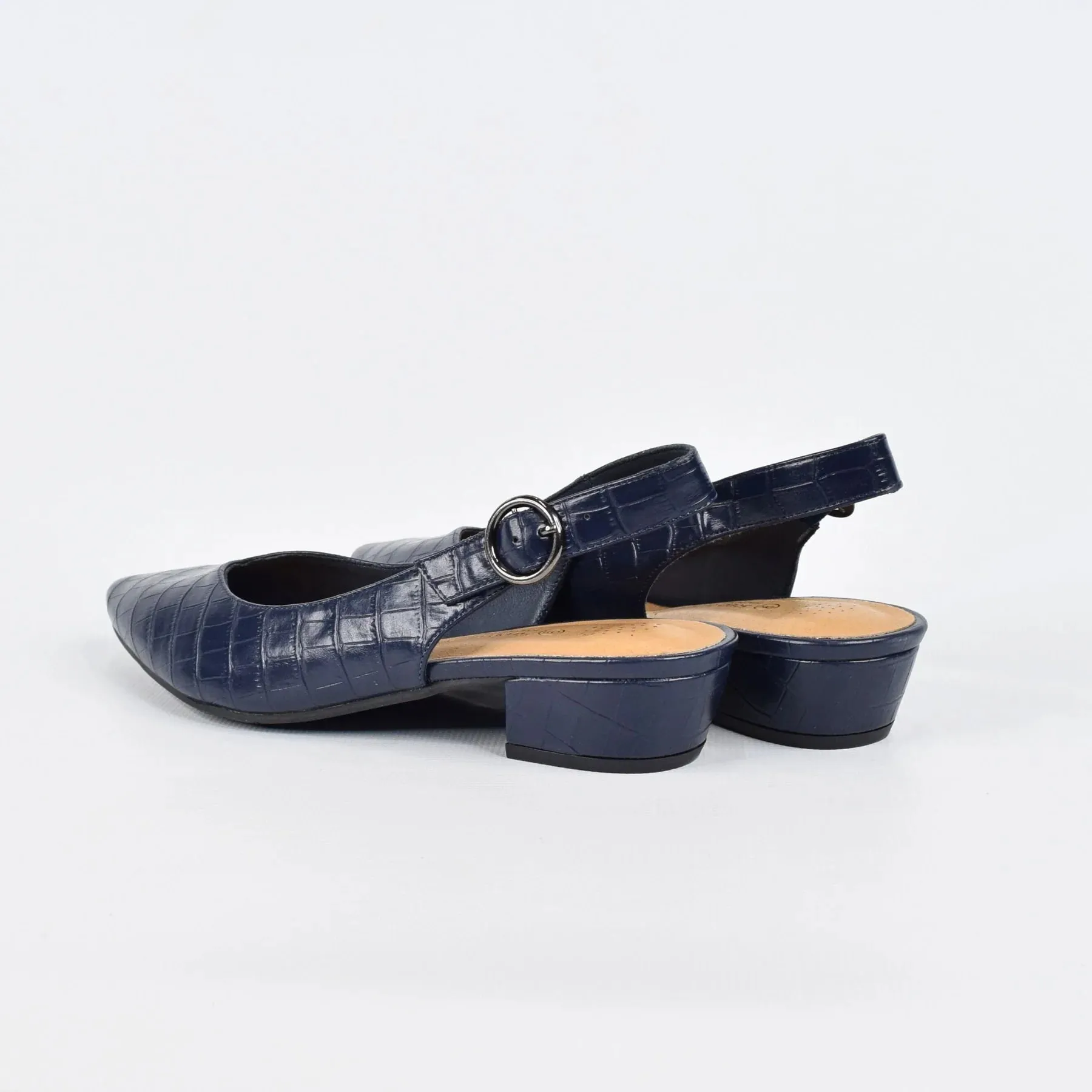 Evolve Shoe Navy Croc