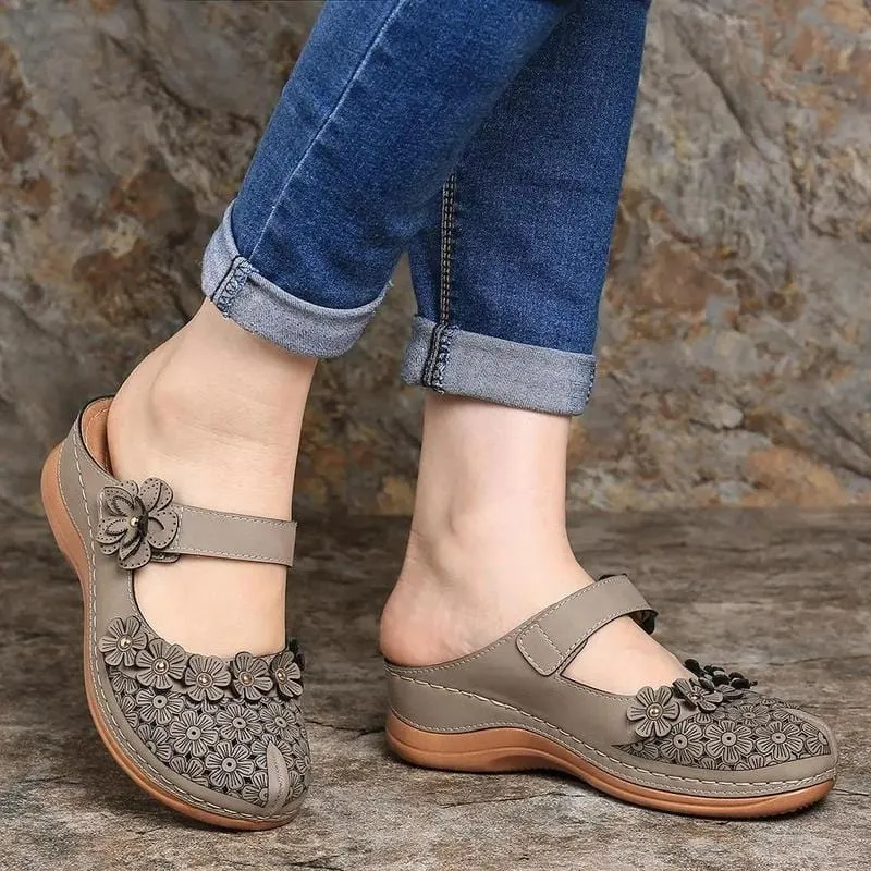 Flat round toe casual sandals for ladies