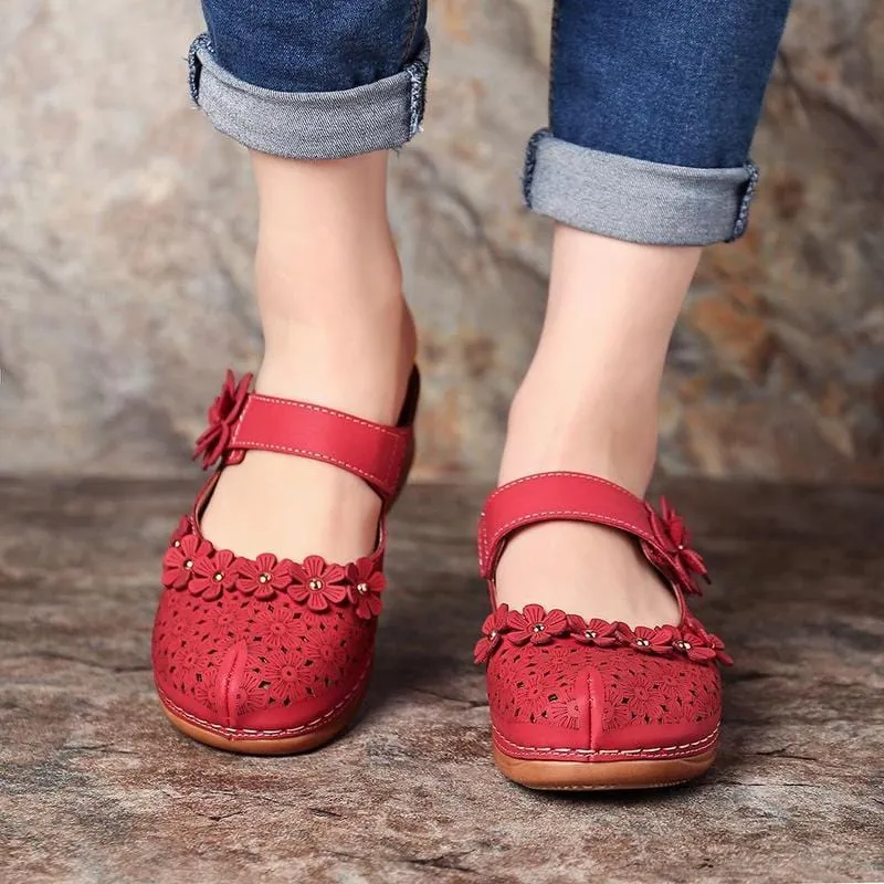 Flat round toe casual sandals for ladies