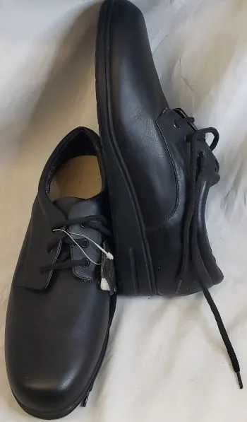 Hari -- Women's Casual Oxford -- Black