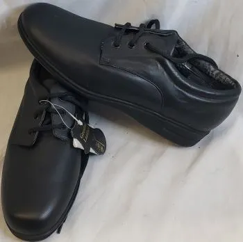 Hari -- Women's Casual Oxford -- Black