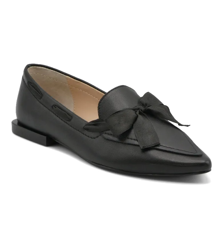 IZZI FLAT