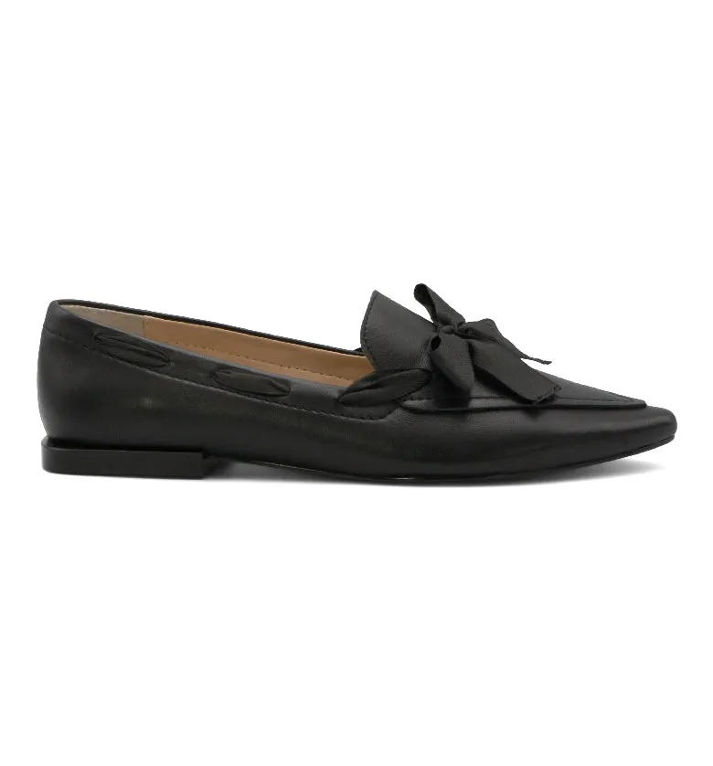 IZZI FLAT
