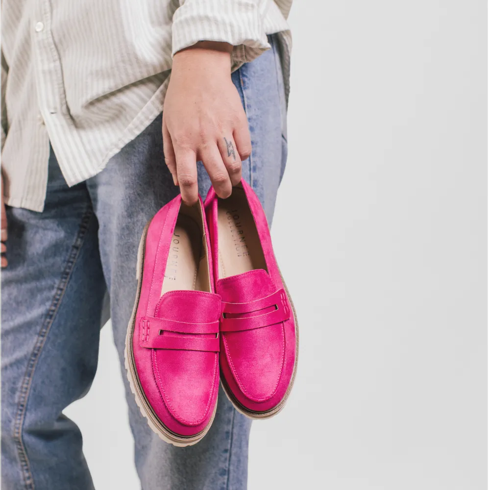 KENLY STATEMENT LOAFER FLATS IN NARROW