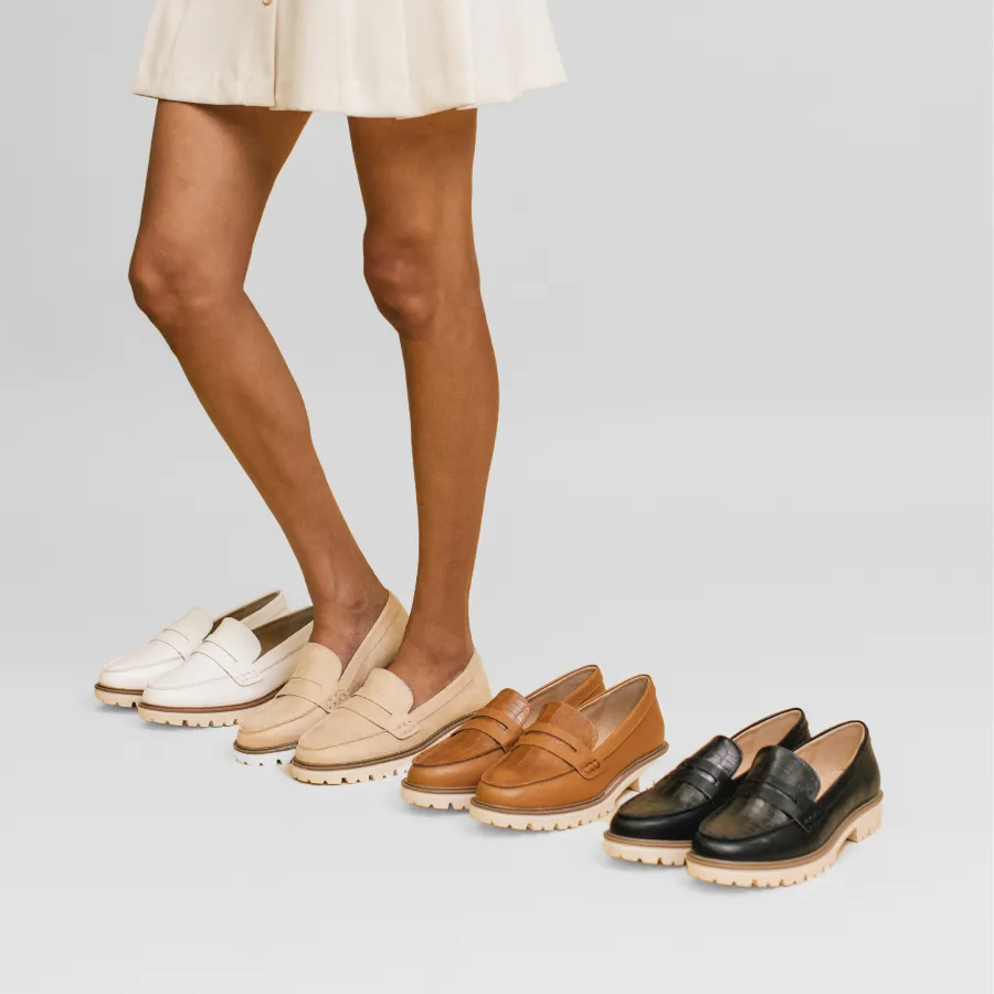 KENLY STATEMENT LOAFER FLATS IN NARROW