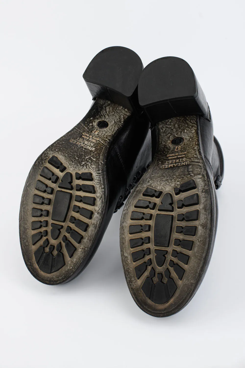 MADISON urban-black lace up boots.