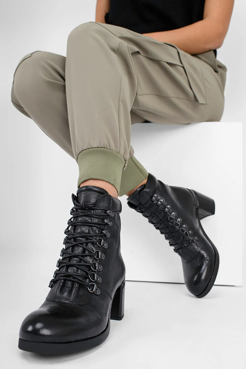 MADISON urban-black lace up boots.