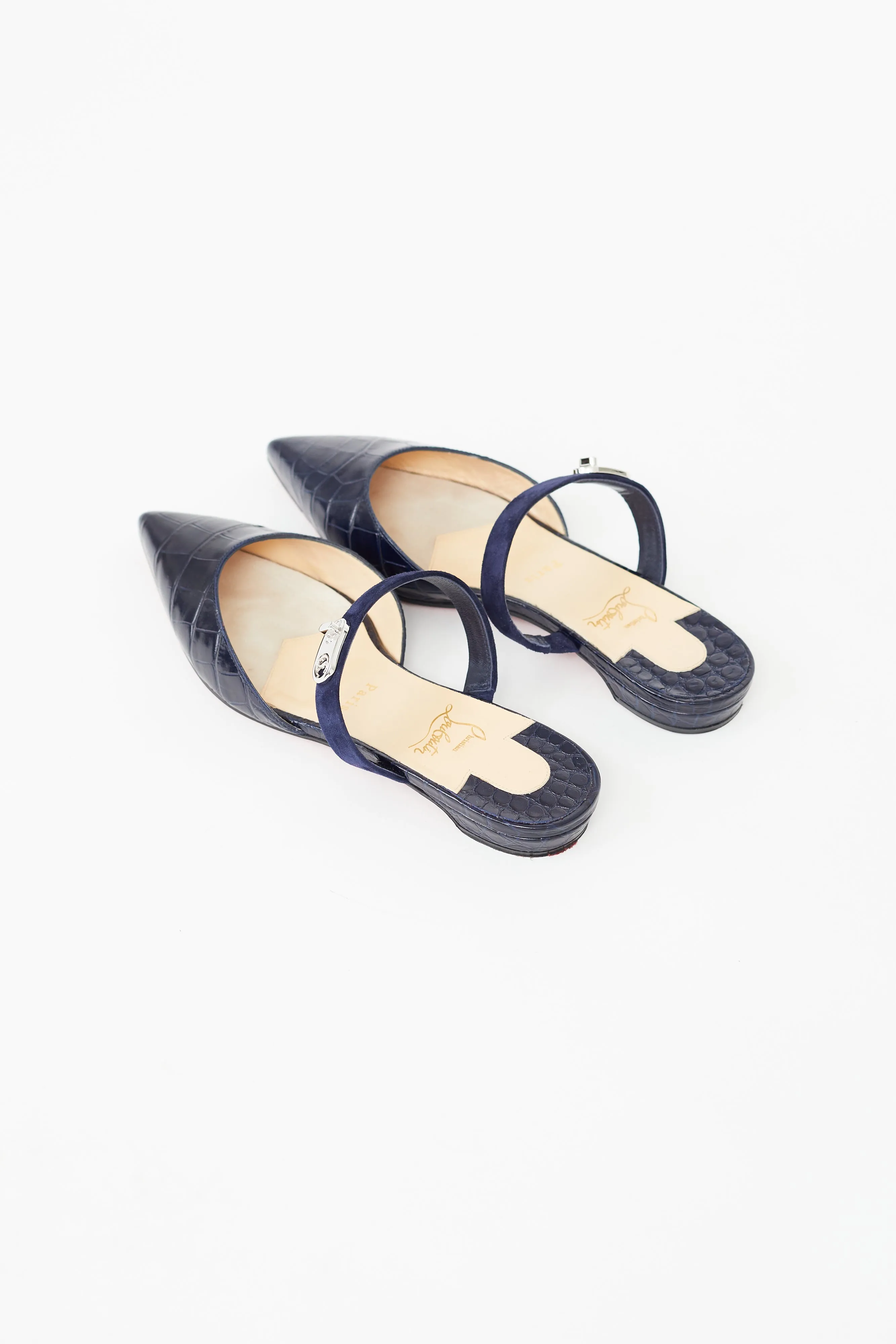 Navy Embossed Choc Lock Flat