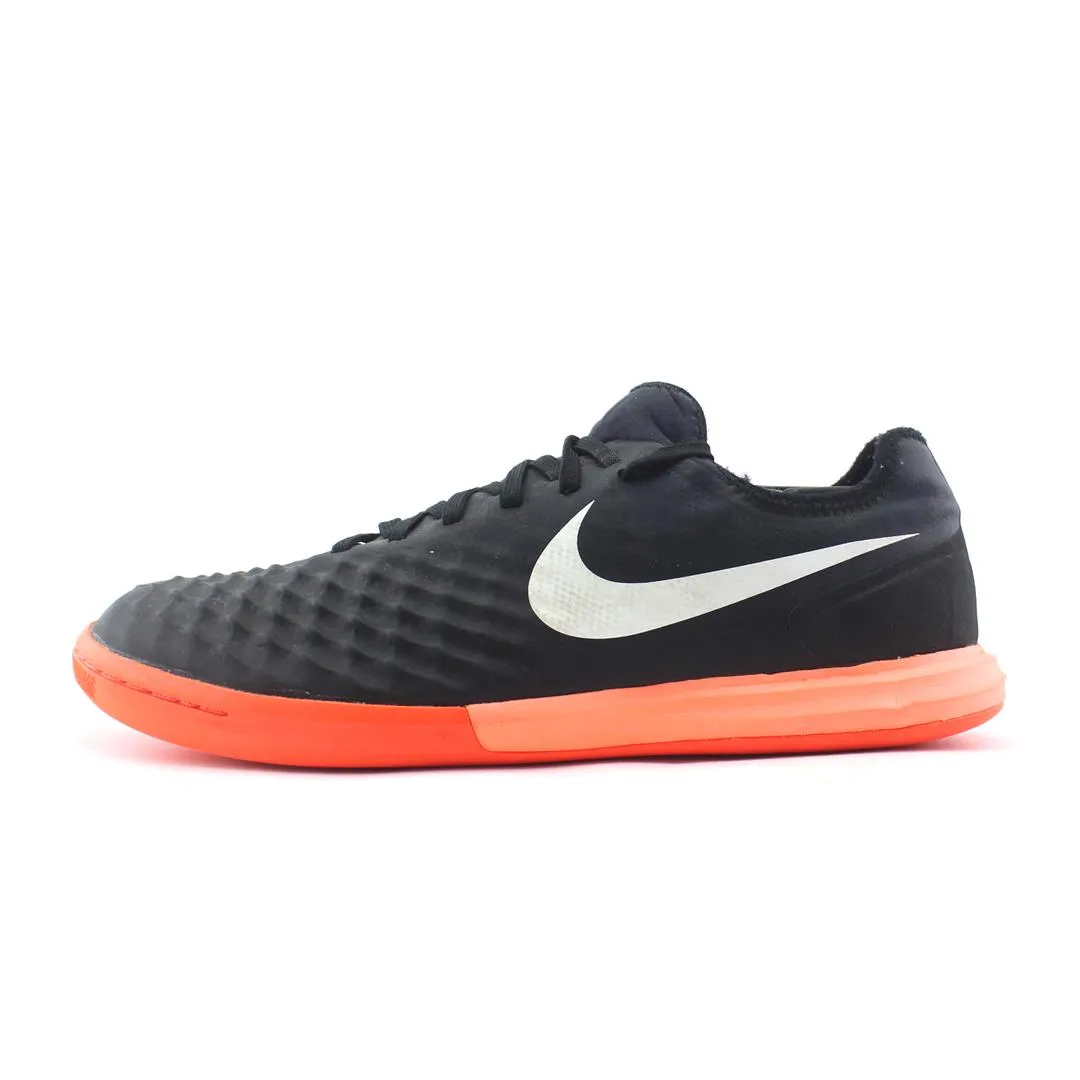 NIKE  MAGISTAX FINALE II IC