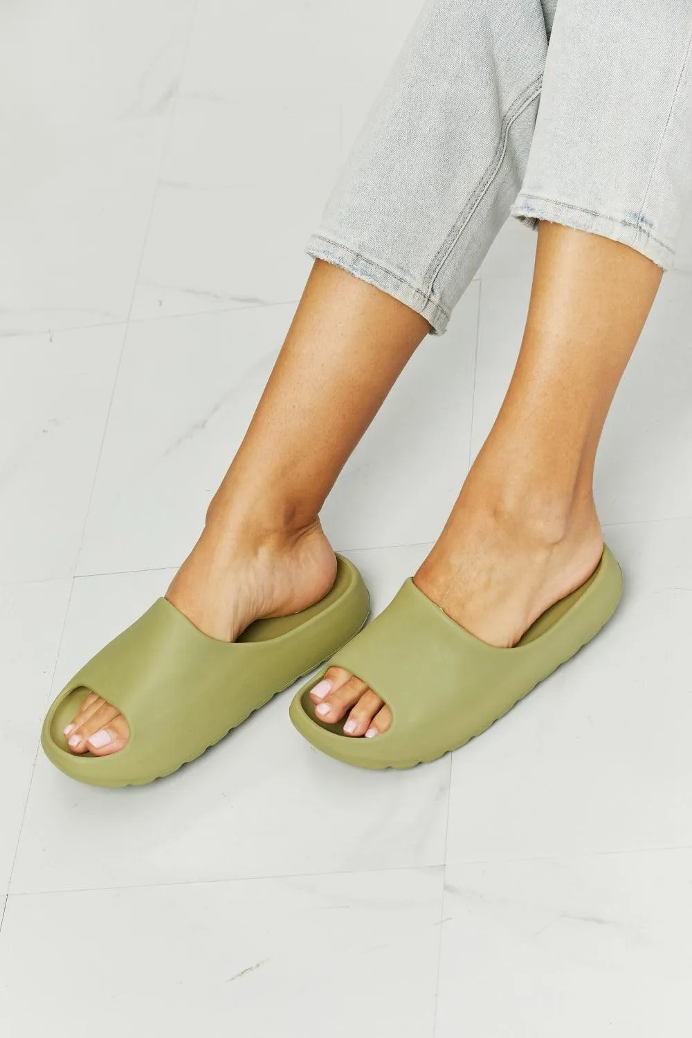 Nook Joi Safe Haven Open Toe Womens Green Slides