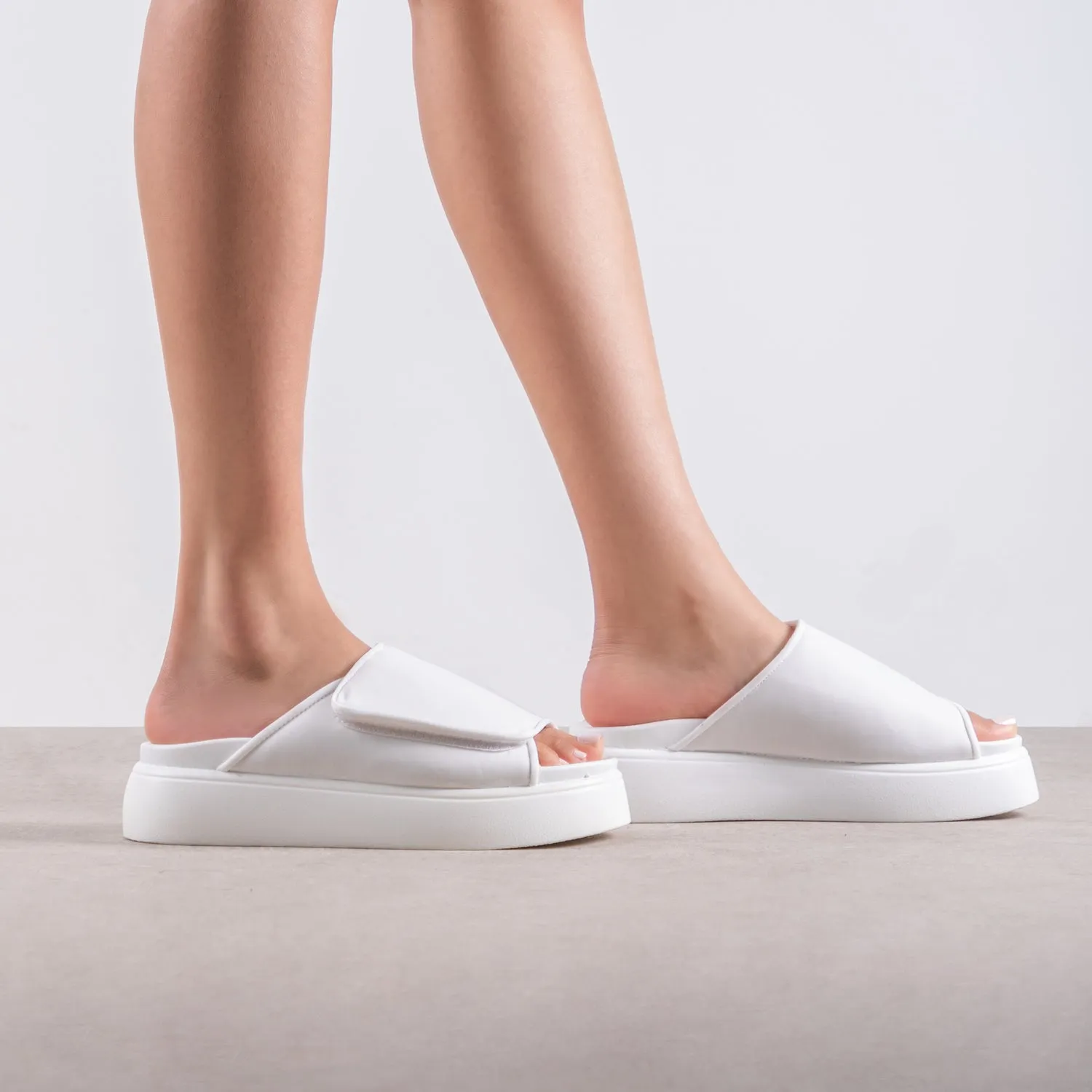 RAID Arvina Flatform Slider in Off White Lycra