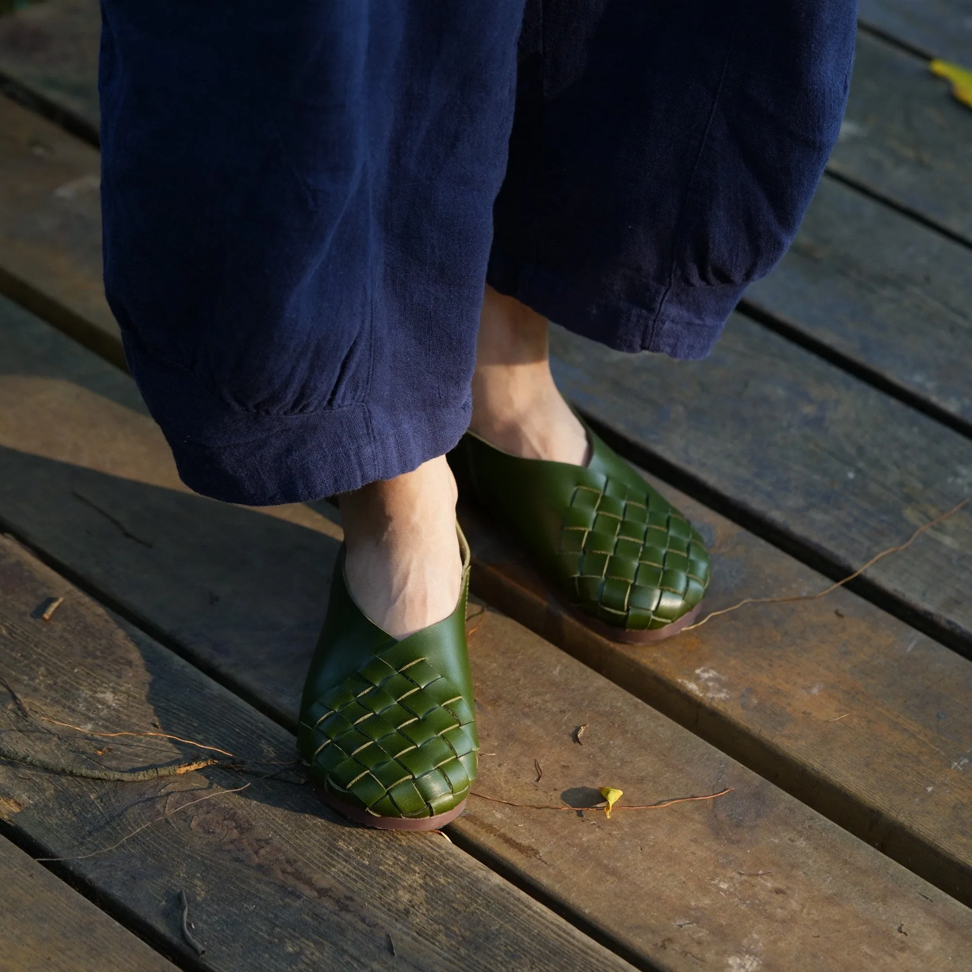 Retro Woven Soft Leather Flats For Women Round Toe In Beige/Black/Green/Coffee