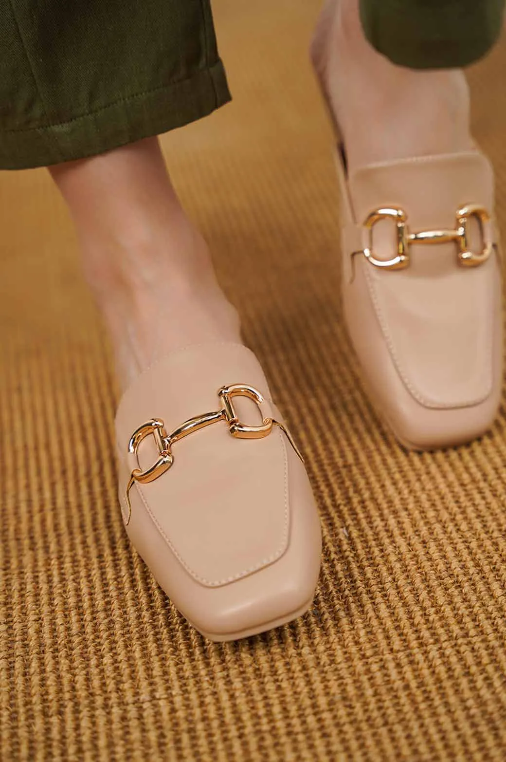 SMART MULES WITH BUCKLE
