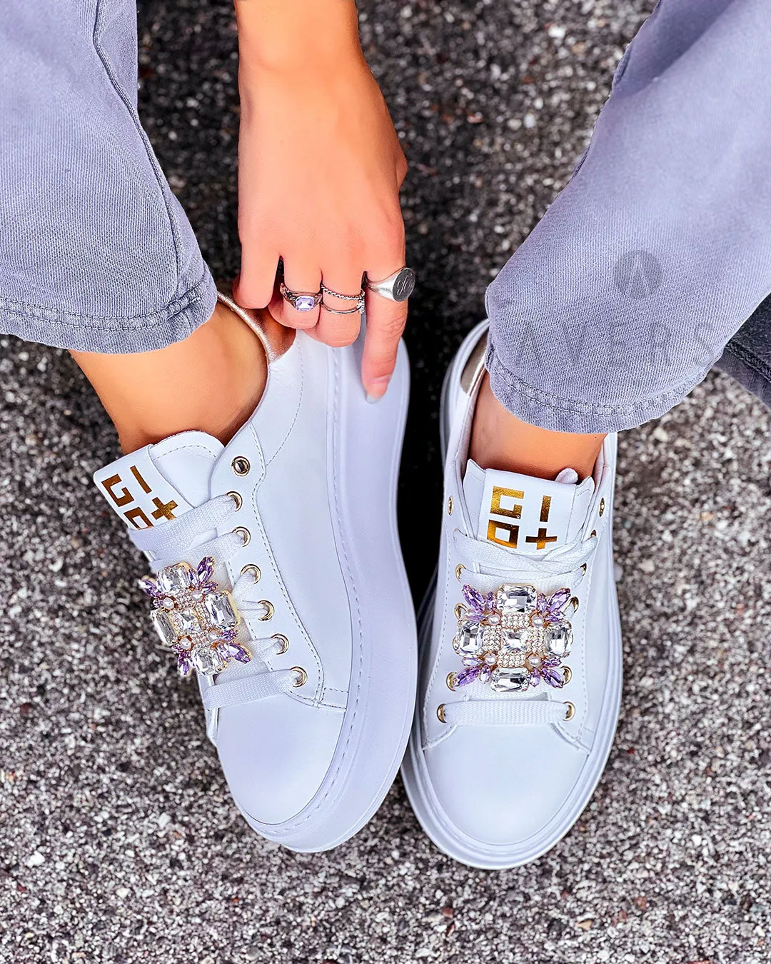 Sneaker Rocio bianco con gioiello strass