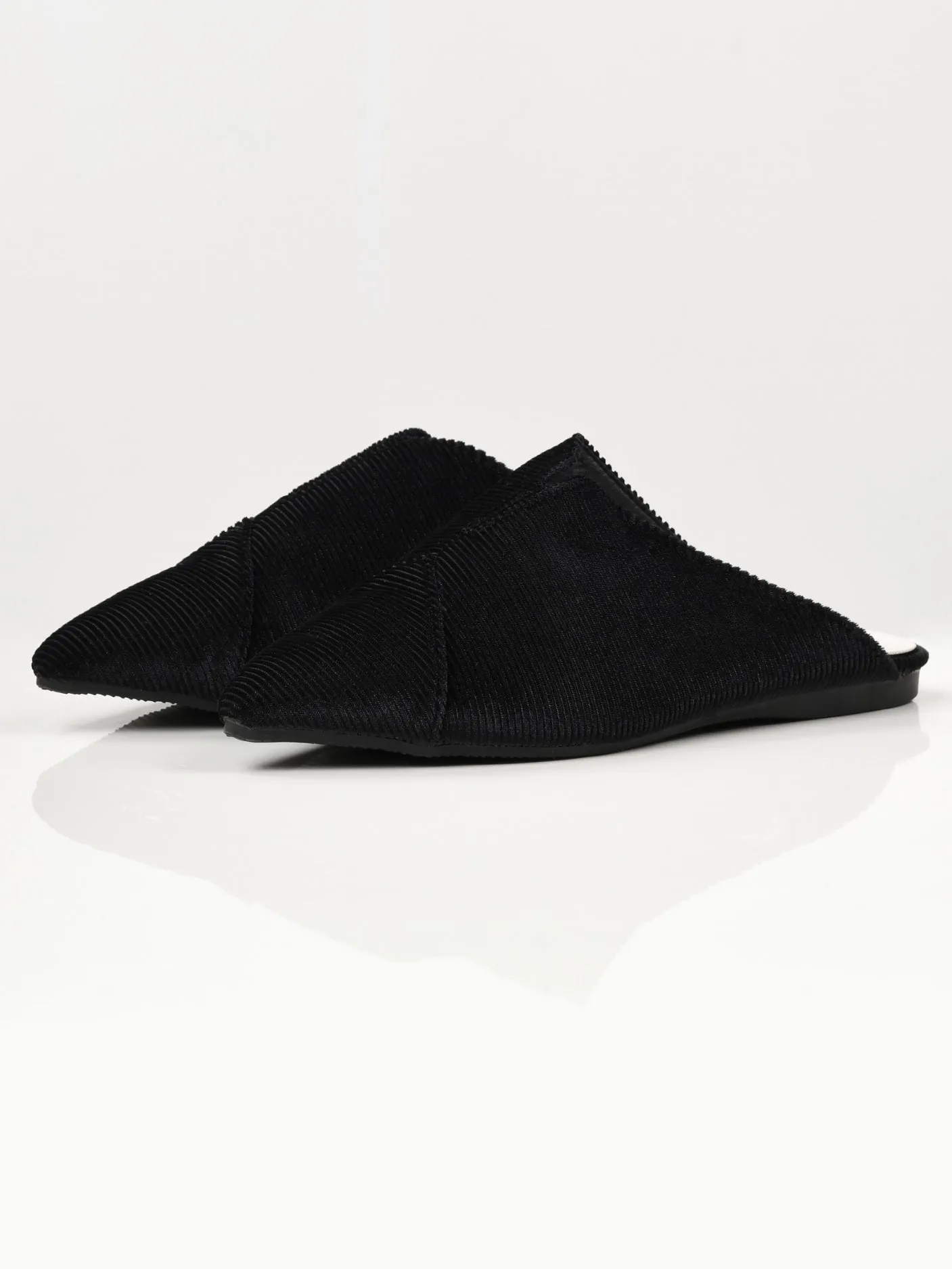 Stripe Textured Shoes - Black