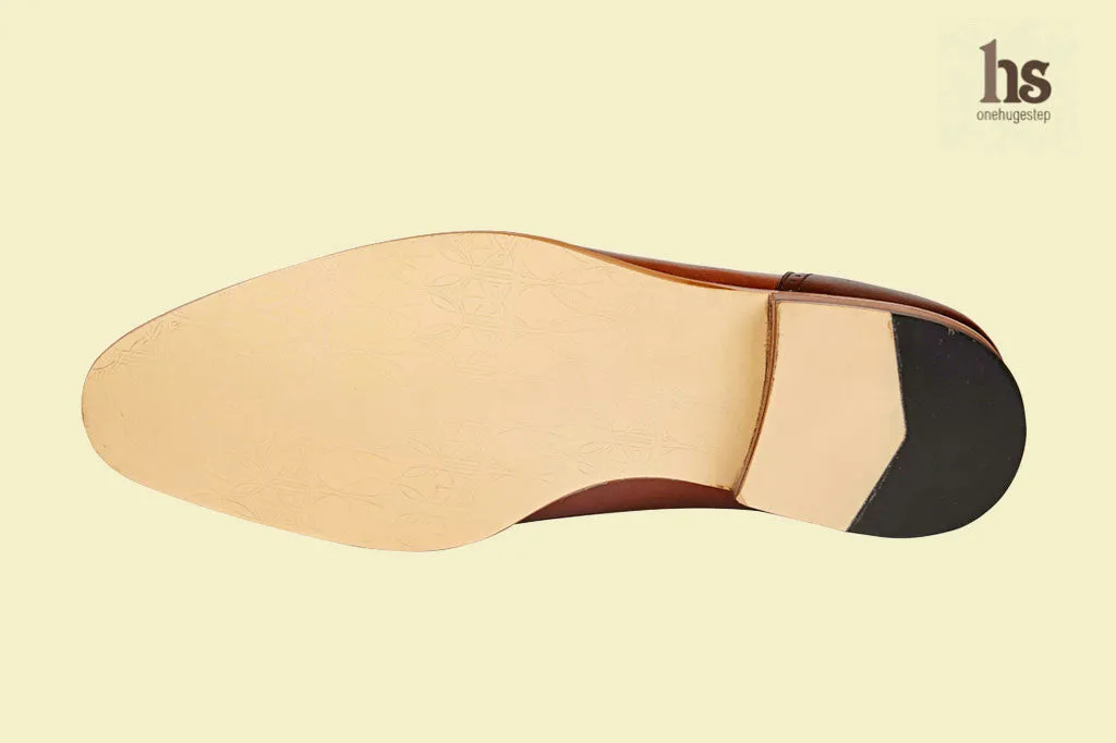 Two Tone Oxford with flower punch on toe
