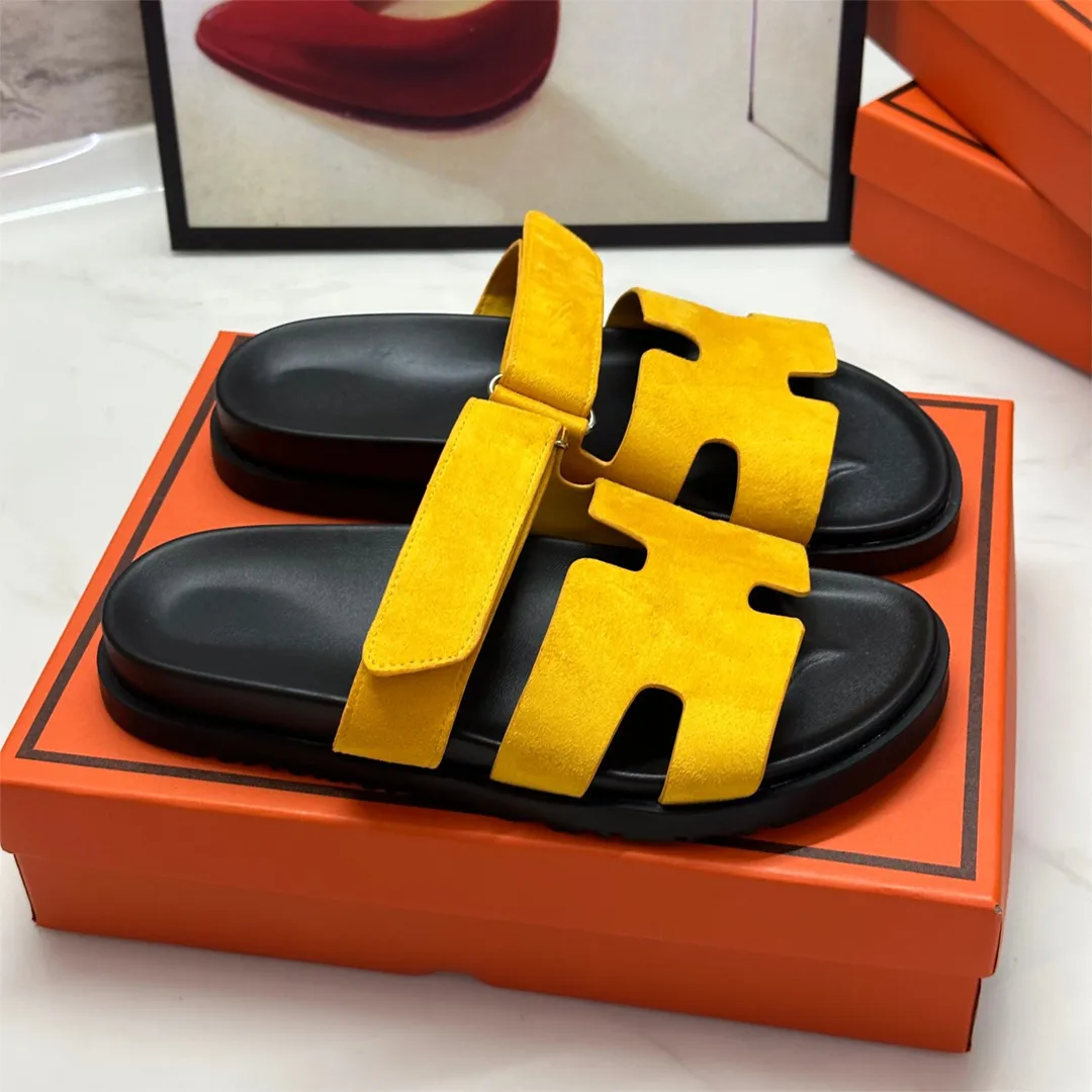 Uniqcomfy Solid Strappy Wide Size Flats Slide Sandals