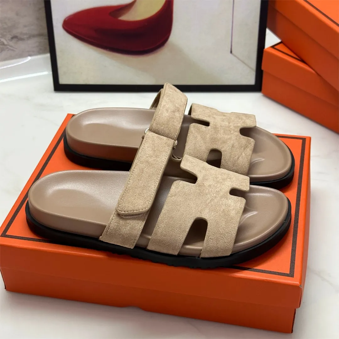 Uniqcomfy Solid Strappy Wide Size Flats Slide Sandals