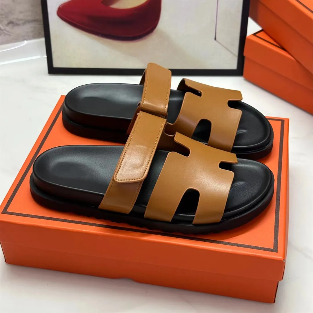 Uniqcomfy Solid Strappy Wide Size Flats Slide Sandals