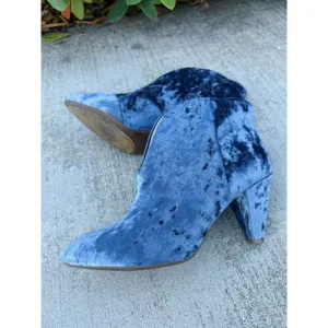 Vince Camuto Crushed Velvet Evanata Ankle Booties in Dusty Blue - Size 8