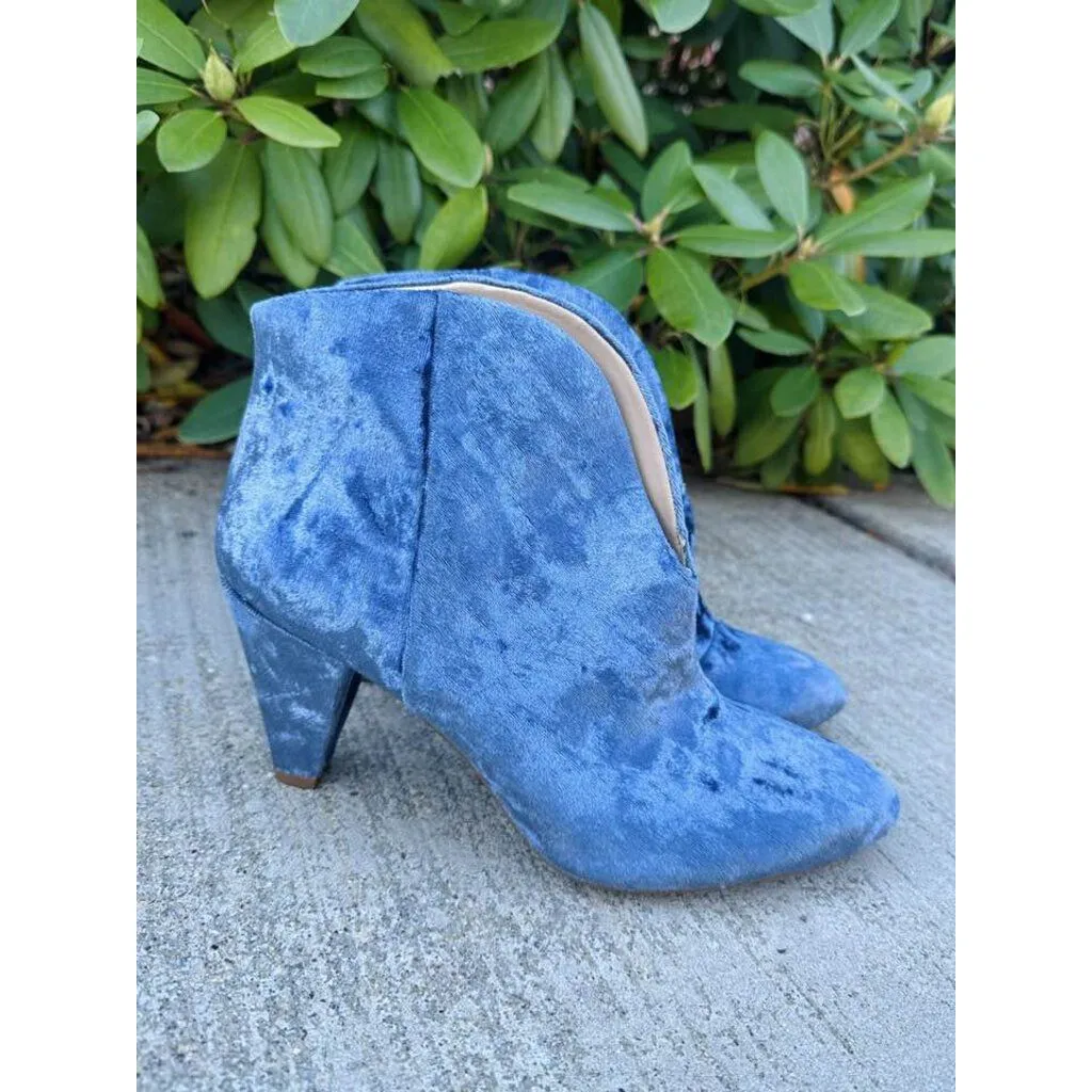 Vince Camuto Crushed Velvet Evanata Ankle Booties in Dusty Blue - Size 8