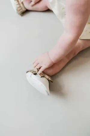 White and Gold Bow Leather Baby Moccasins